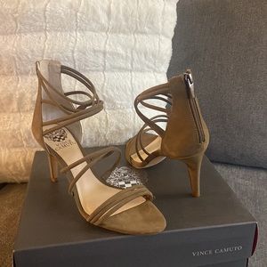 🆕 Vince Camuto Heels